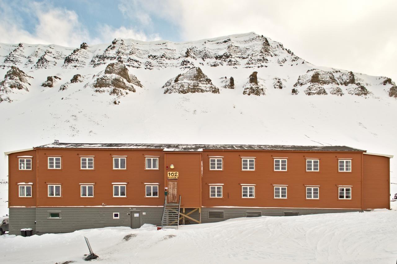 Gjestehuset 102 Longyearbyen Exterior photo